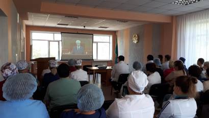 Специалисты Первой городской больницы прослушали Послание Главы государства Касым-Жомарта Токаева народу Казахстана.